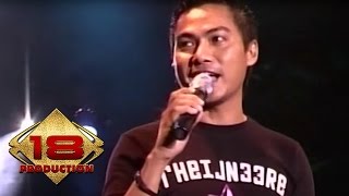 Download lagu Naff - Disatu Bintang Aku Menunggu (Live Konser Gresik 7 September 2007) mp3