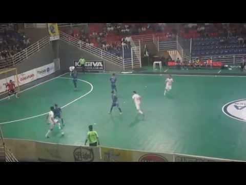 CAD  Goleia  Ampére Futsal  pela  Chave Ouro 2014