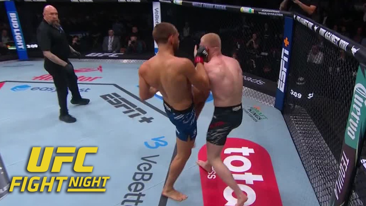 Reinier de Ridder knocks out Bo Nickal in UFC Des Moines co-main event | ESPN MMA