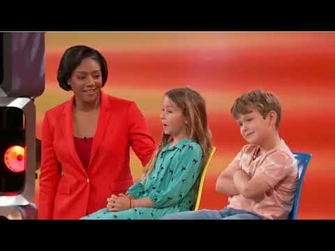 Tiffany Tries to Get Secrets from Elle and Carter -Kids Say The Darndest Thing Its the finger for me