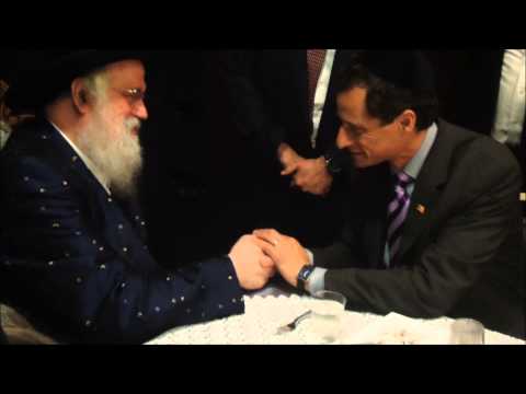 Munkatch Rebbe Gives Blessing To Anthony Weiner