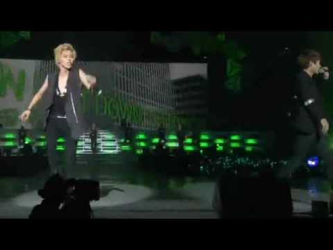 110910 SHINee World Concert SG - Get Down