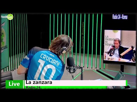 Cruciani con la maglia del Napoli: "spero che vinca lo scudetto" - La Zanzara 13.12.2022