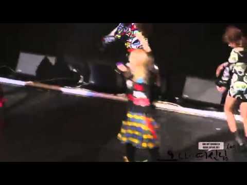 2NE1 x Gummy Going Together