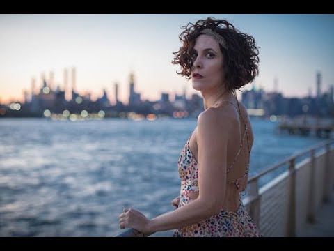 How to Sing in French with Chloé Perrier - #SoulfulNerdLIVE