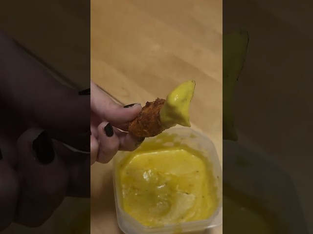 Vídeo relacionado con Blue Dragon - Salsa Oriental Japonesa, Salsa Curry Suave, Puré de Mango, Zanahoria y Mezcla de Especias - 370g