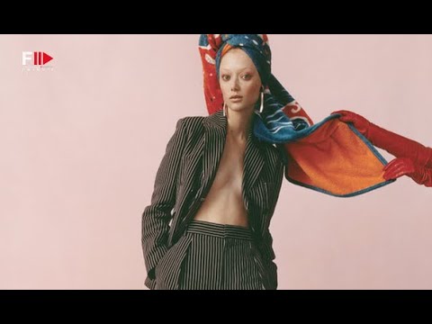 SARA GRACE WALLERSTEDT Best Model Moments FW 2022 - Fashion Channel