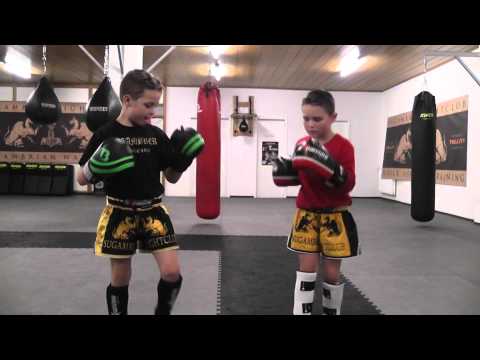 2015-02-19 Unser Muay Thai Nachwuchs - Tyler und Mike - Sugambrer Fightclub