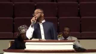 preview picture of video 'Evangelist Aljenon Cooper preaching at Full Gospel Holy Temple During Youth Congress 2k13'