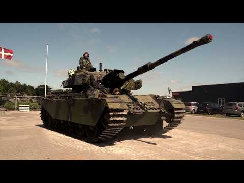 Centurion tank driving at the museum - Panser- og Artillerimuseet 4K  - Kampfpanzer Centurion