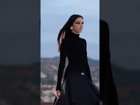 UNREPEATED! Mariacarla Boscono at the Versace Fall/Winter 2023-2024 show in Los Angeles (March 2023)