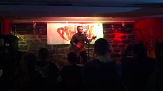 Rob Huddleston (Ann Beretta) - Forever Family (acoustic)