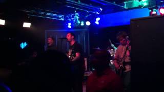 &#39;Roshambo&#39; ~ Bayside live at Main Gate