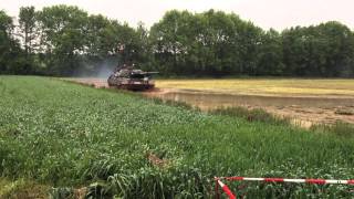 preview picture of video 'Militärtag Uffenheim 01.06.2013 - Leopard 1A5'