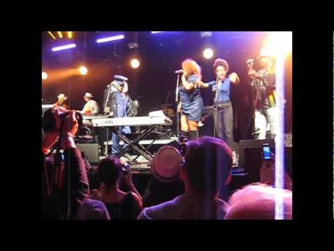Sly Stone Rants And Plays Half Of Stand At Coachella 2010 Part 2
