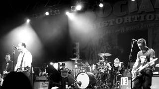 Social Distortion - Six More Miles (Berlin - 06/09/2011)