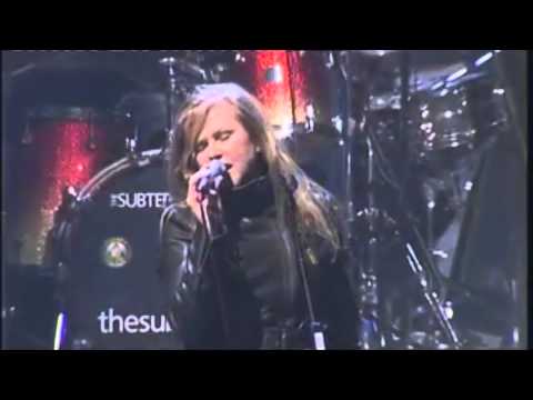 Carol Decker (T'Pau) and The Subterraneans China in your hand