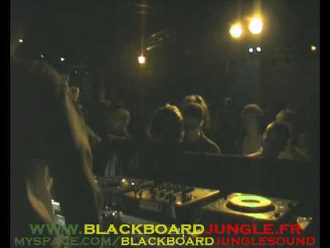 DUB STATION 13 Blackboard Jungle : Ackboo Selection ft. Steve Steppa - Holy Mount Zion (live 2009)