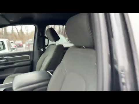 2022 Ram 1500 Big Horn 4x4 Crew Cab 5'7" Box in Black for sale at Finch Chrysler Dodge Jeep Ram Ltd in London, ON