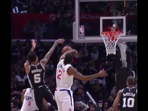 Kawhi Leonard Had a MASSIVE Block 