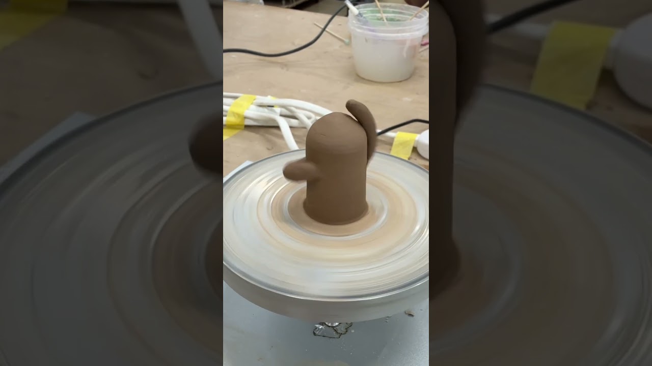 【Xで20万いいね】ダンシング埴輪 #shotrs #ミニチュア陶芸 #ゆびろくろ #陶芸 #miniaturepottery