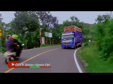 Nyodrek jalan lintas cigaru kumpulan truk Pleng dari cctv Indonesia 🤙😁