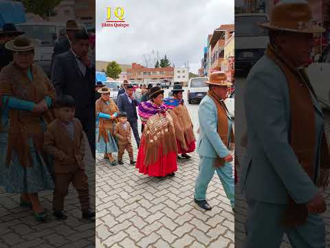 Reservistas son festejados por los comunarios de Ancoraimes #flamantes  #Reservistas #festejo