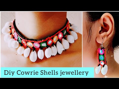 Cowrie shells necklace