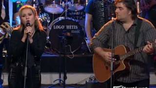 ΣΤΑΡΟΒΑΣ ΤΡΑΓΟΥΔΑΕΙ ΖΩΝΤΑΝΑ ΜΕ ΤΗ ΜΠΕΣΥ ΜΑΛΦΑ ΤΟ "ΘΕΛΩ"