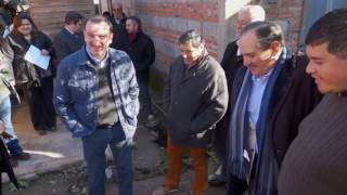 José Alperovich - Visita a familias en Las Talitas