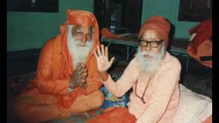 preview picture of video '[1984] Swami Dev Murti Ji - Yoga Lecture - 10 March 1984 - Part 2 of 4'