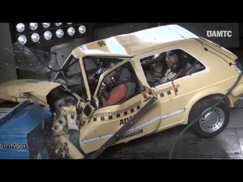 Crashtest VW Golf II - Insassen praktisch chancenlos | ÖAMTC