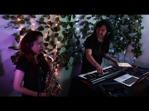 Julian Cardona ft Wendy G - House Music Sax, Live act 10