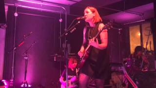 Sleater-Kinney - Words and Guitars (Corin dancing away!) 12/16/15 @Market Hotel