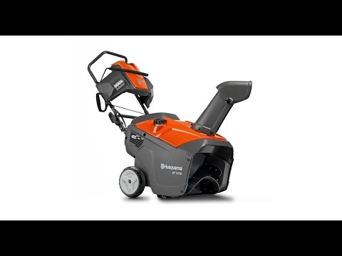 Husqvarna ST121 in wet snow action