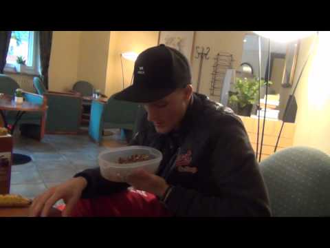 Vi följer med Emil Hartsner under FOB4