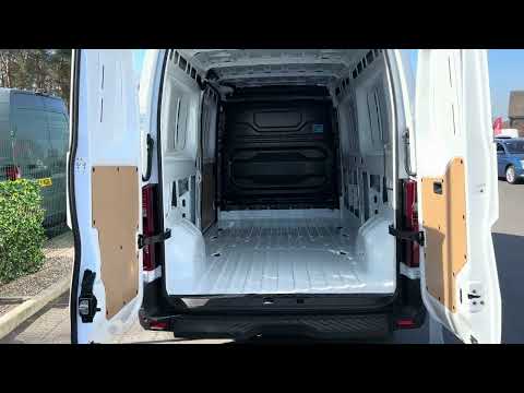 Nissan Interstar 2.0 dCi 35 Acenta L3 High Roof Euro 6 (s/s) 4dr