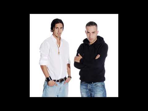 DJ Andrey & MC Julien C -  Intro (Live In The City)