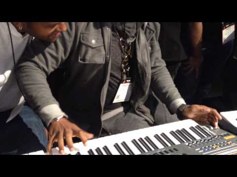 Michael Bearden Riffing w/ Stevie Wonder at NAMM 2015