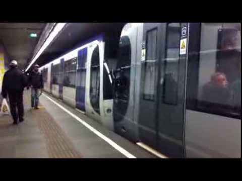 RET Metro Type R 5630+5515 Leuvehaven, Aankomst lijn E naar Slinge