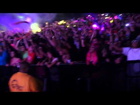 Sandro Silva playing Hey Mr. DJ - Laidback Luke Remix live at Tramps Like Us day 2 9.2.12