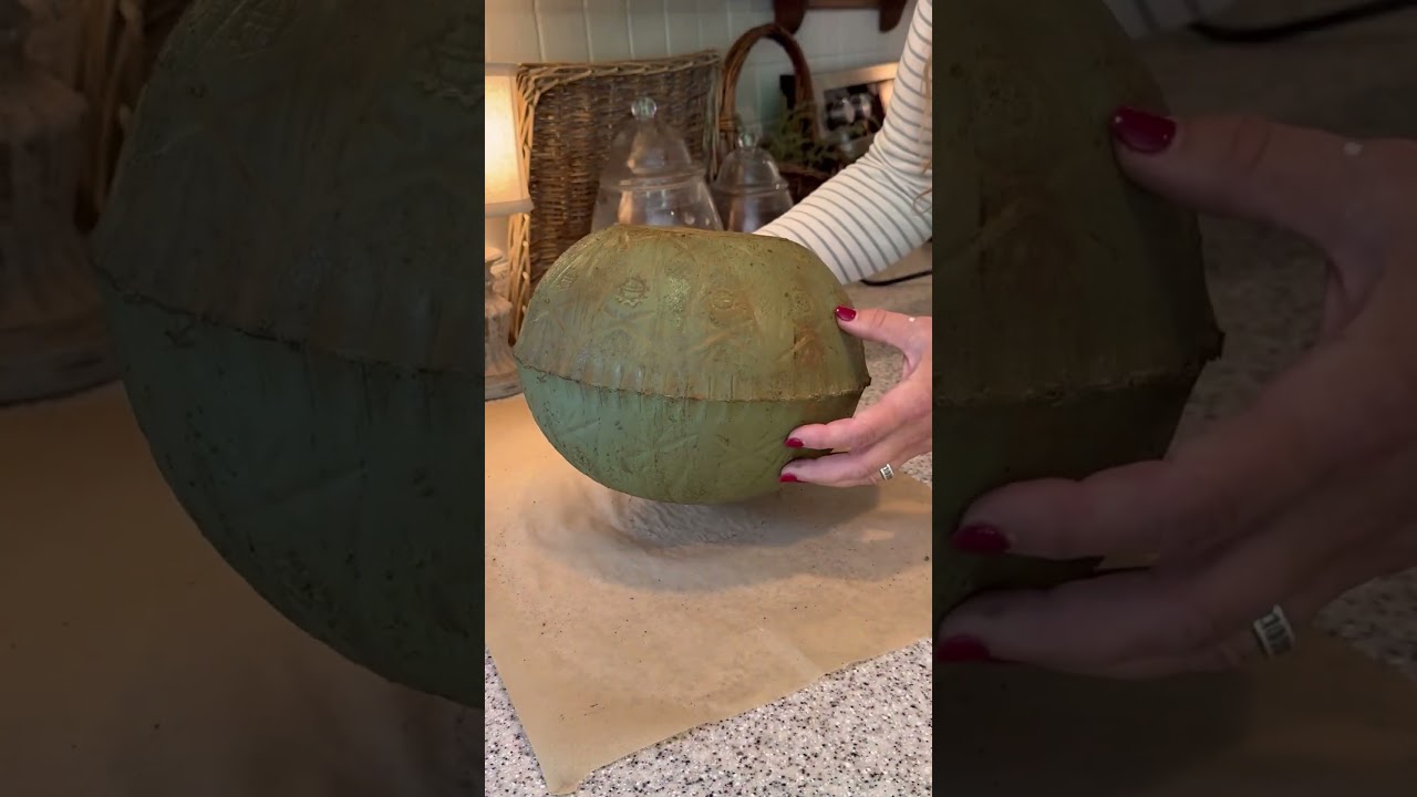 DIY Rustic Light Up Oversized Ornament #christmascrafts #crafts