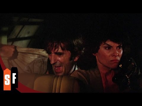 Escape From New York (2/2) Under Siege on Broadway (1981) HD