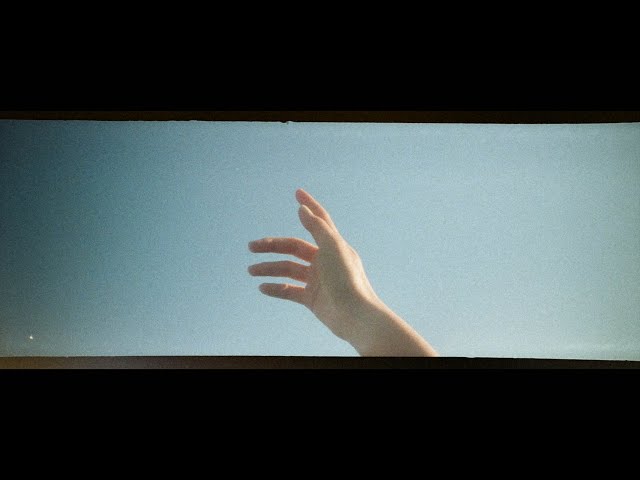 とた、話題の楽曲「紡ぐ」のMVを公開!とたの心象風景を描いた映像美に注目! 2 YouTubeサムネイル