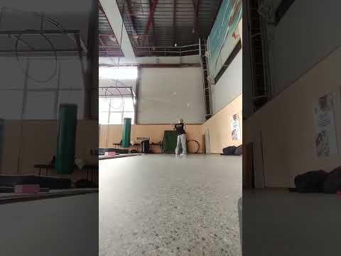 Gym training #beyourself #juggling #newevent #backworkout #circus #ija #performance #funny #chill