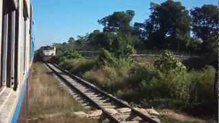 preview picture of video 'ミャンマーの列車　ヤンゴン発モウラミャイン行き 89up   train of Myanmar (2012.12)'
