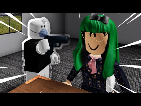pyn beats up lisa gaming roblox