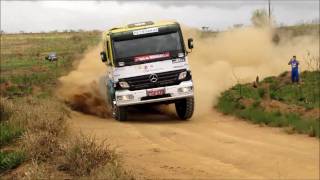 preview picture of video 'Rally dos Bandeirantes 2010 - Caminhões (slow motion 0.25x)'