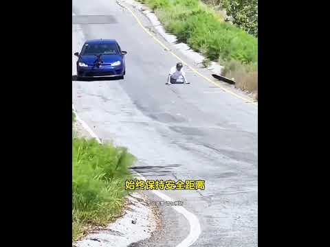 终于知道滑板速降背后的摄影车到底有多牛了？#极限运动 #滑板速降 #汽车知识科普