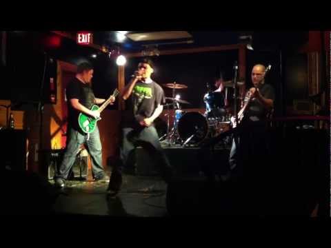 Undesirables - Black Thoughts (OFF!) - Nov 21st, 2012 at The Levee